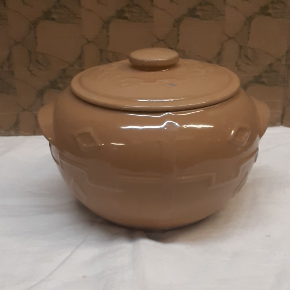 Monmouth Native American design cookie jar/Bean pot by Western stoneware